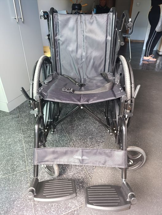 Cadeira de rodas em ótimo estado