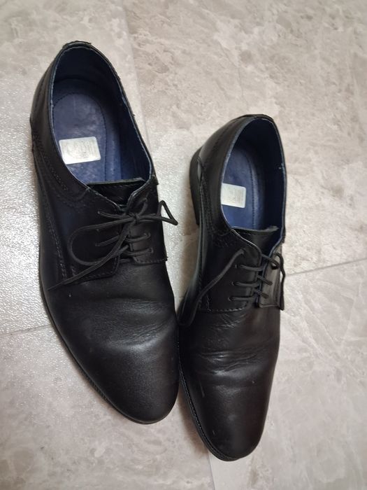 Eleganckie czarne półbuty męskie 39