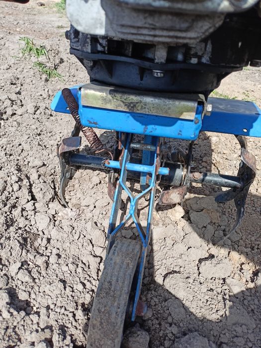 Фриза.мотофриза 4т.Обмін на причіп.до мотоблока Zubr.