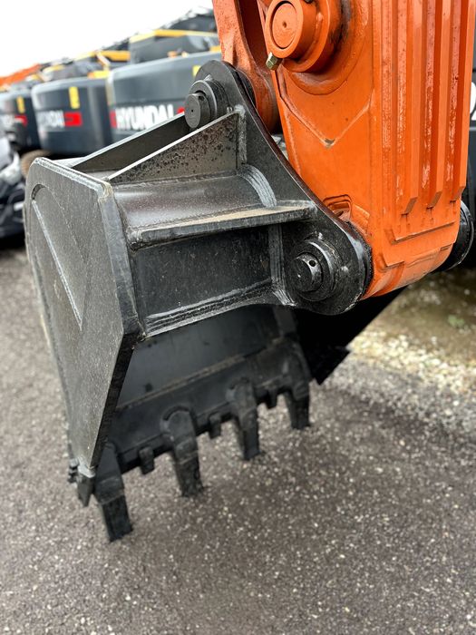 Новий гусеничний екскаватор Develon 205 Без напрацювання