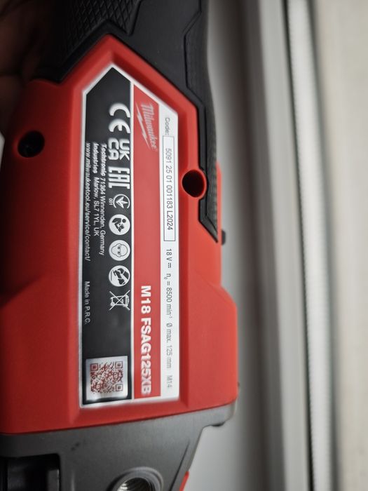 Болгарка (кутова шліфувальна машина) акумуляторна Milwaukee M18 FSAG12