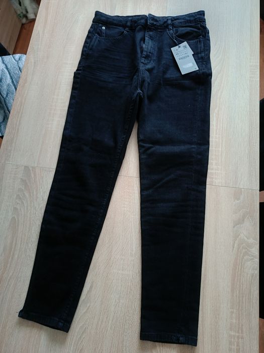 Spodnie damskie Zara