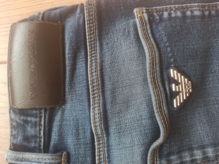 Emporio Armani W30 L 32