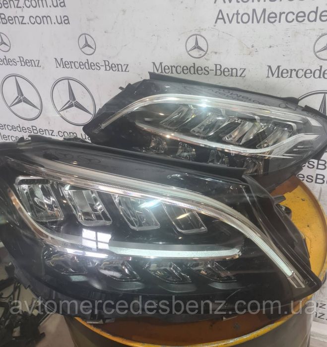 Фара Mercedes c-205. Оригінал