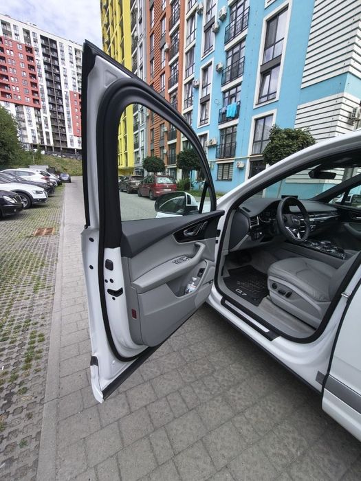 Audi Q7 2019 VIN WA1VAAF71KD034046 фото оголошення 11 з 24