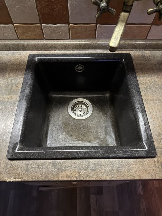 Мийка чорна на кухню