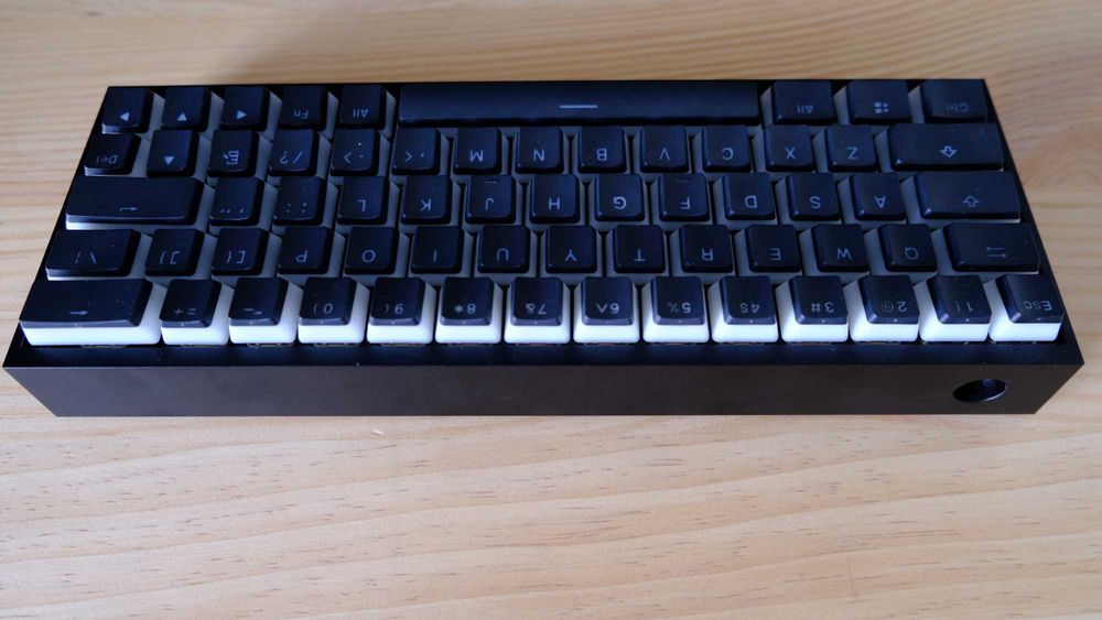 Teclado Mecanico RGB custom/feito á mão64283908303233124