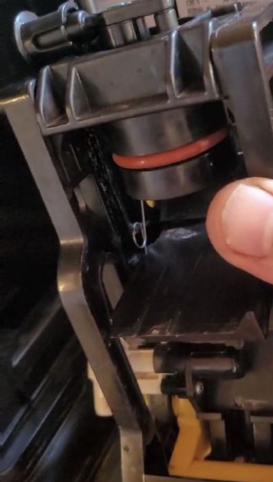 Кавомашина кавоварка кофемашина Philips LatteGo EP2200 1,5 роки з дому