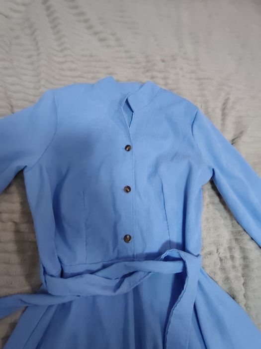 Сукня блакитна з рукавом довга вельвет з поясом