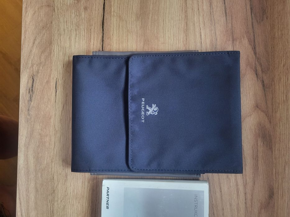 Instrukcja obsługi Peugeot Partner+ etui