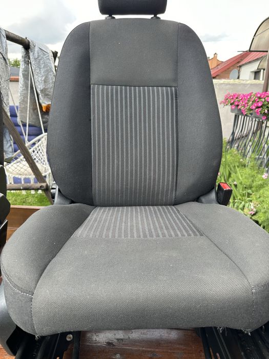 Fotel pasażera prawy mk8 transit