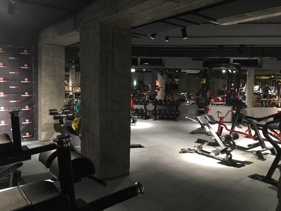 Тренажерный зал Impulse на 250-300м2 бу на гарантии