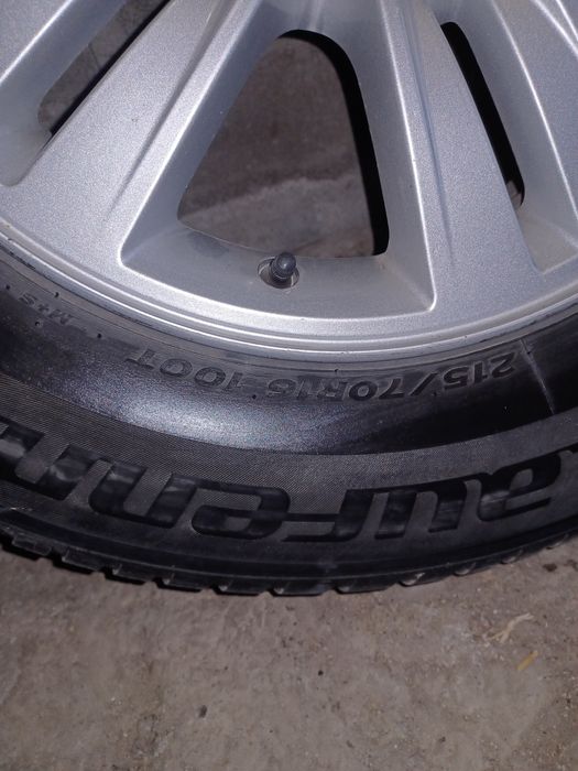 Продам літні та зимові колеса без дисків 215.70.р16 бу