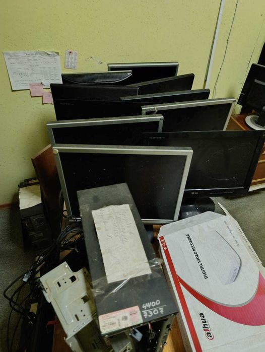 продам компьютер (монітор системний блок)