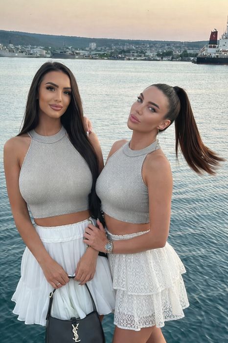 Dwa identyczne topy dla przyjaciółek bliźniaczek sióstr druhen bestie