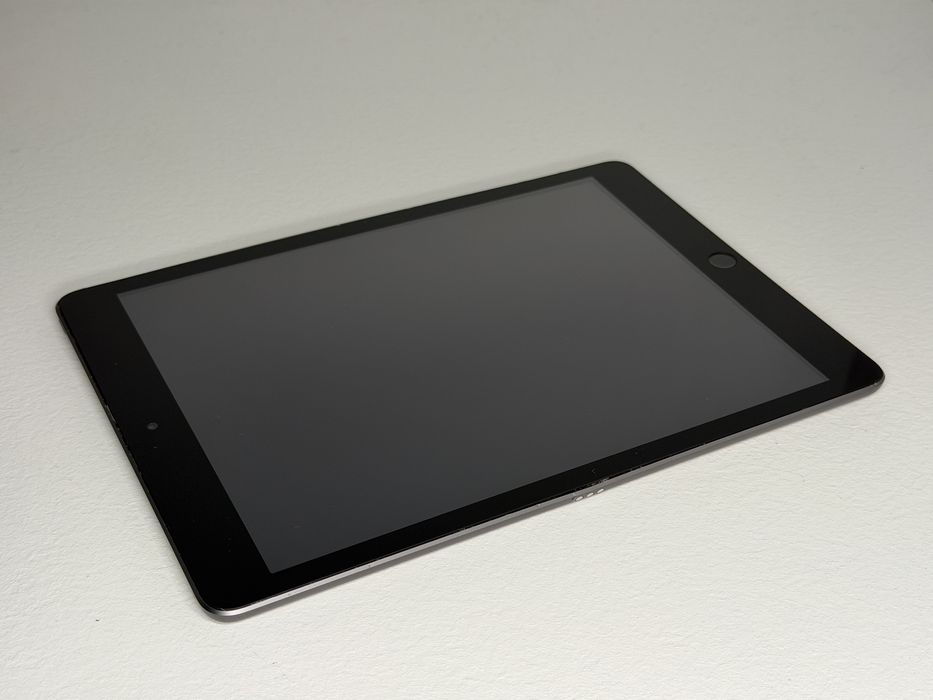 iPad 9. gen. (A2602) - 64GB - faktura VAT 23%