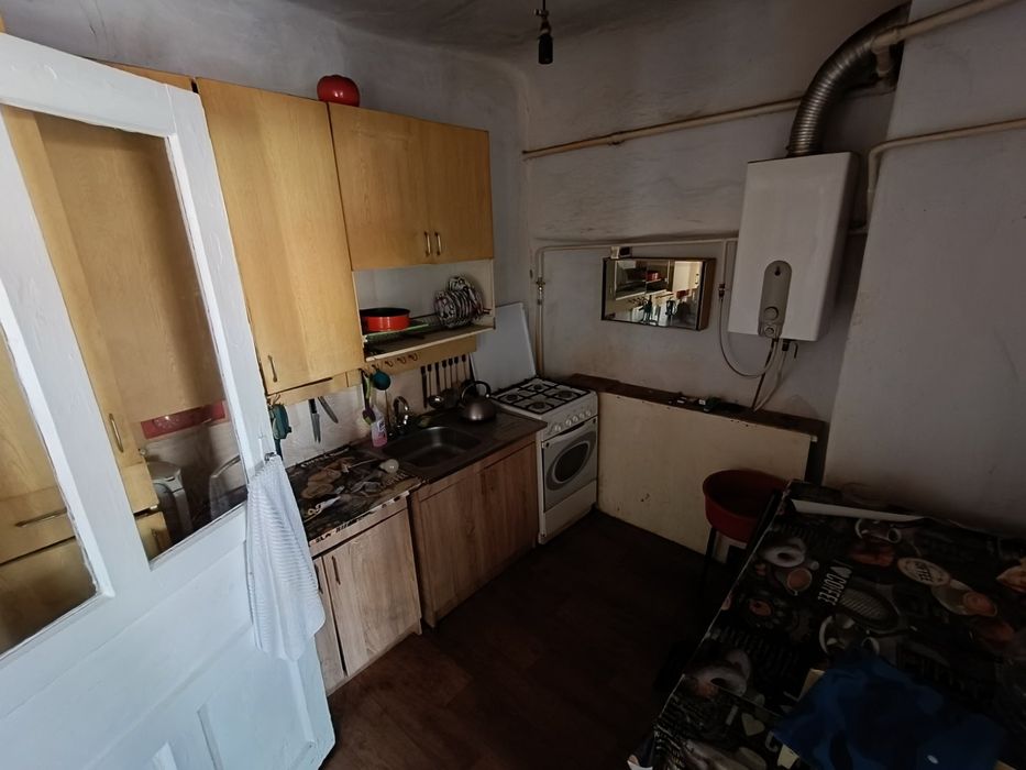 Продажа трёх комнатного жилкопа.  Б мо 20 тыс долларов .рская мало мор