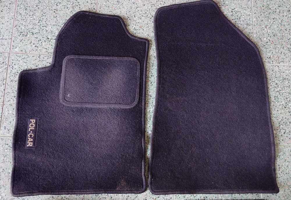 Oryginalne dywaniki welurowe wycieraczki Pol-Car Jeep Renegade