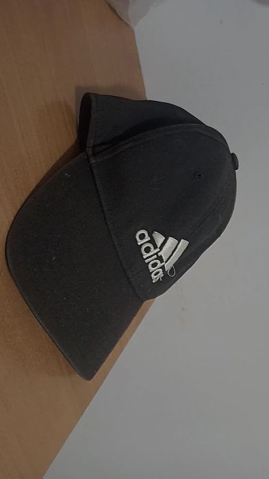 Sprzedam czapka.