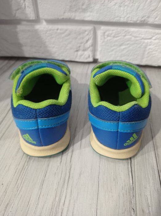 Skórzane buty sportowe, Adidas, r. 25