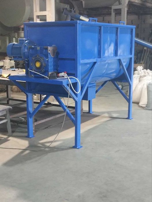 Шнековий змішувач від виробника. Кормосмеситель горизонтальный