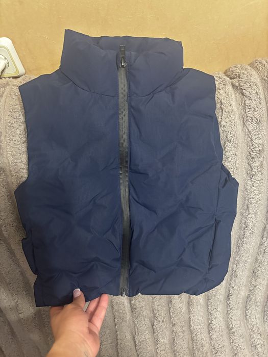 Жилетка zara 104 темно синя