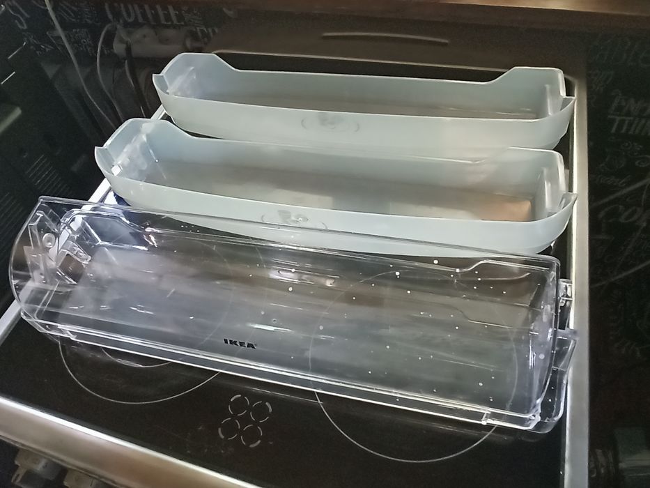 Koszyki balkoniki półki do węższej lodówki Whirlpool s