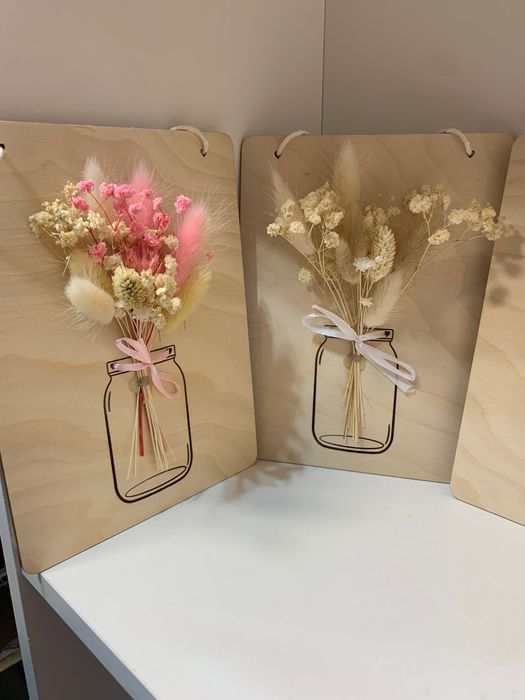 Sprzedam obrazek z bukiecikiem suszonych kwiatow