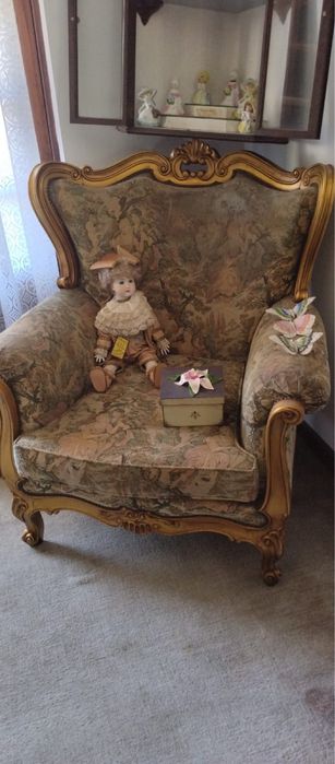 Conjunto de 3 Sofás em Gobelino Dourado – Exclusivo