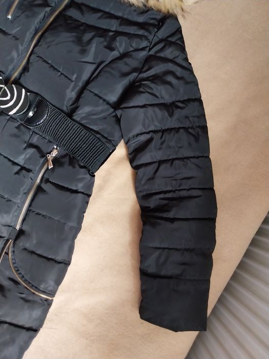 Damski płaszczyk z kapturem