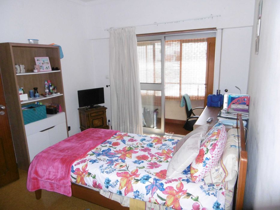 Quarto em Celas, junto aos HUC (polo III da UC)