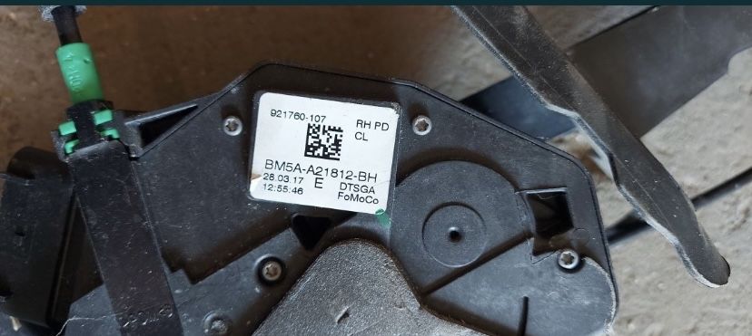 Замок дверей Ford