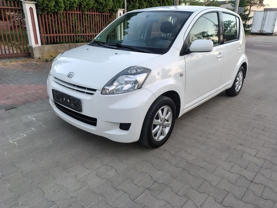 Daihatsu siron 1 3 benzyna