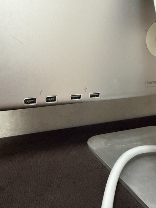 Apple cinema display 23