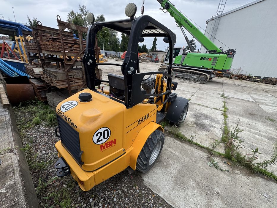 Ładowarka Schaffer 2445