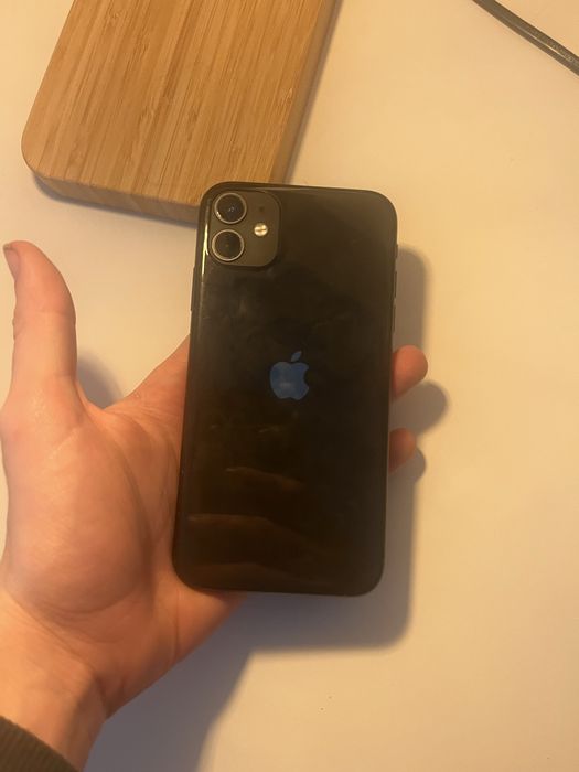 Iphone 11 (vidro danificado )