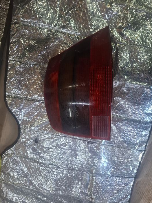 Farolin Tras Drt• VW Golf {V Ano 2001