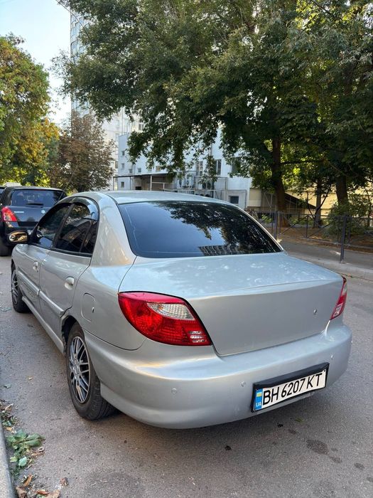 Продаж KIA RIO 2002