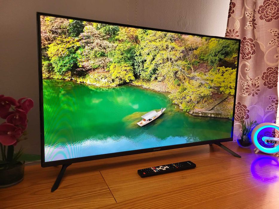 Sharp 40" smart tv , dvbt2 hevc