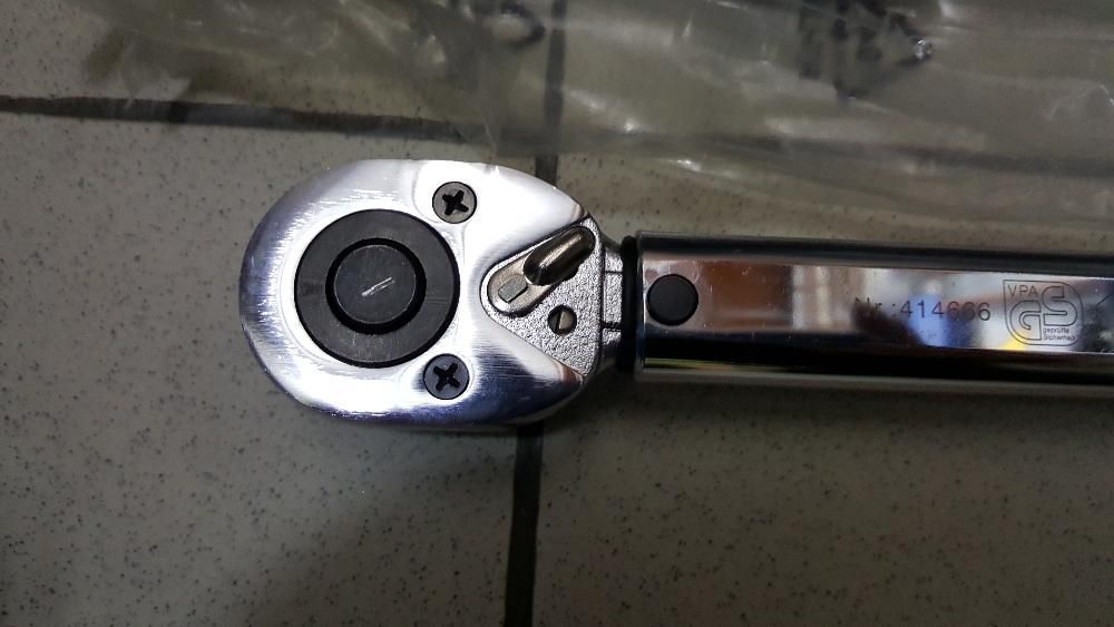 Chave dinanométrica 1/2" - capacidade 42 a 210 Nm