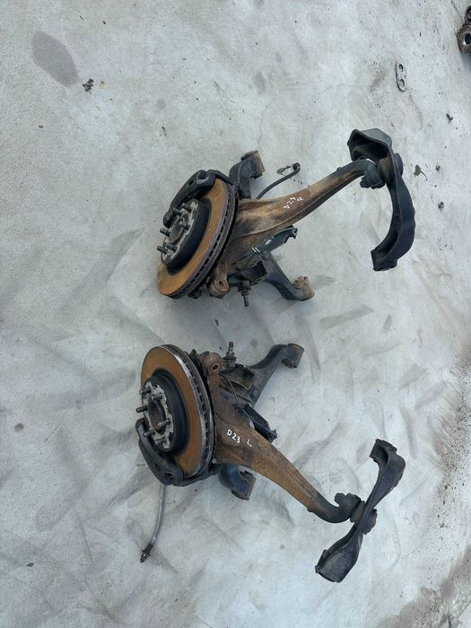 Nissan Navara D23 NP300 Zwrotnica Noga Lewa Prawa Lewy Prawy Przód