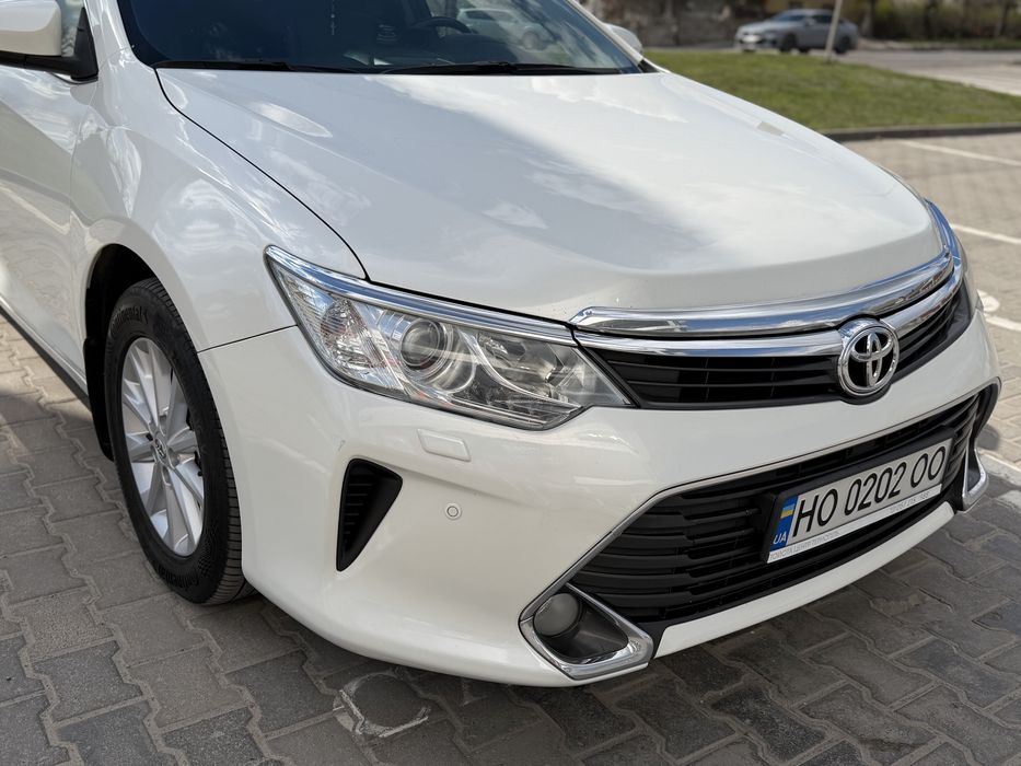 Toyota camry 55 2015