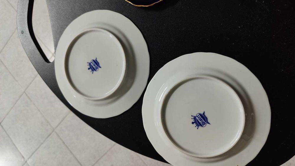 Pratos decorativos antigos