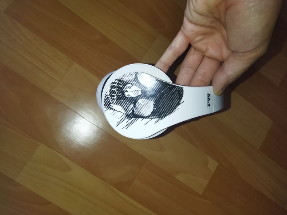Продаю наушники HP-8810