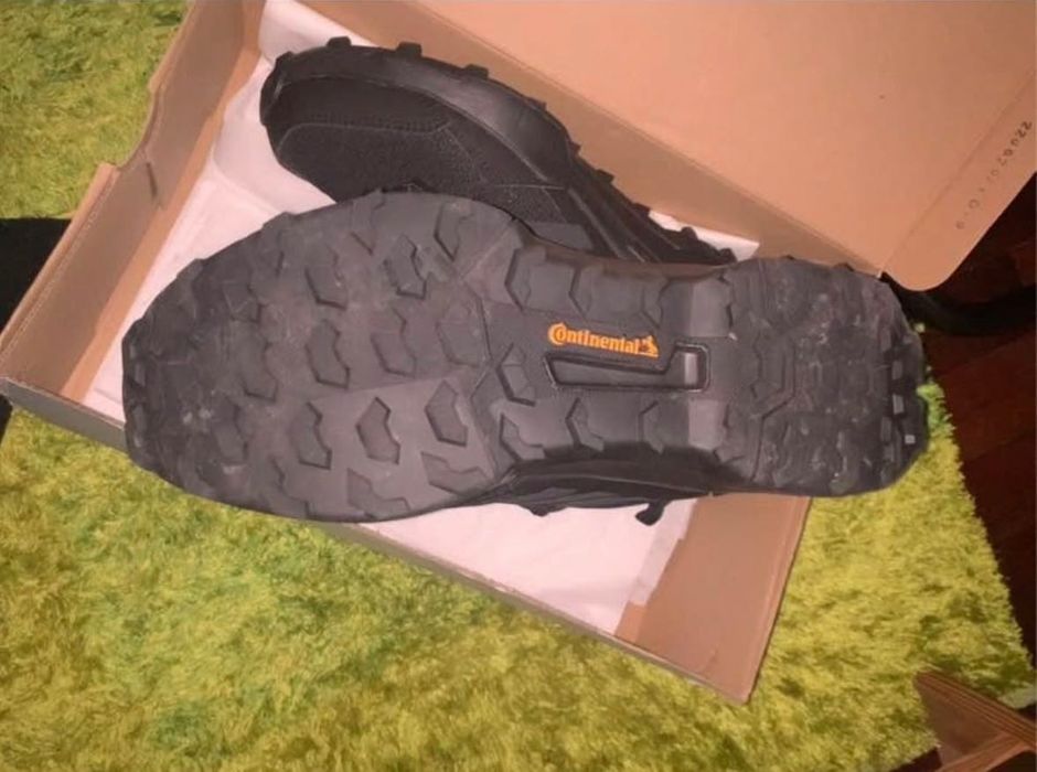 Sapato Adidas TERREX AX4  novos
