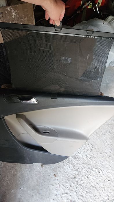 Задні  карти шкіряні+ шторки Passat b6