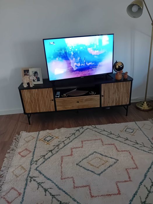 Aparador/móvel tv com portas