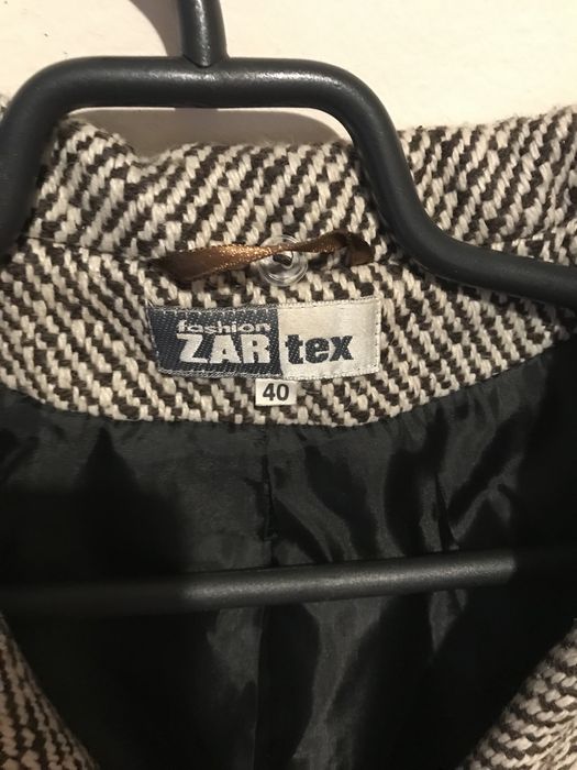 Plaszcz damski z paskiem