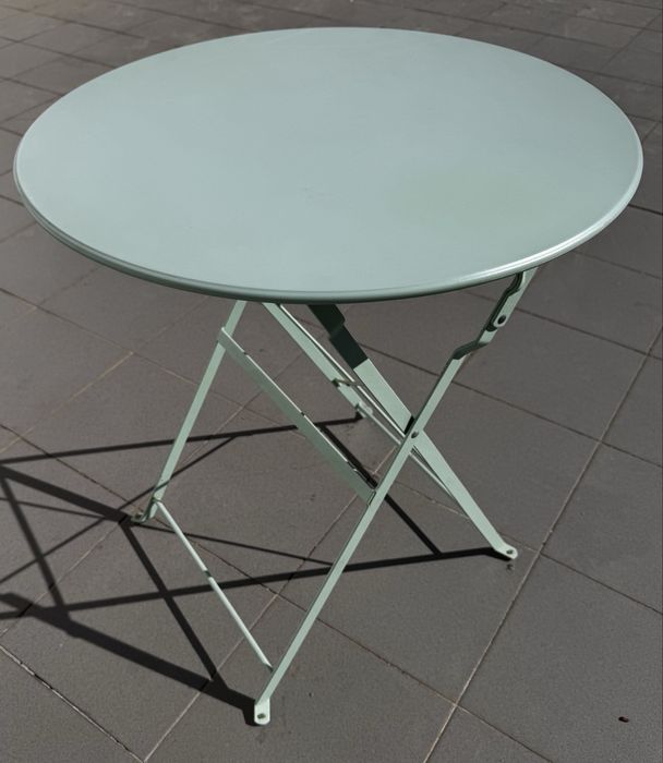 Mesa e cadeira desmontavel