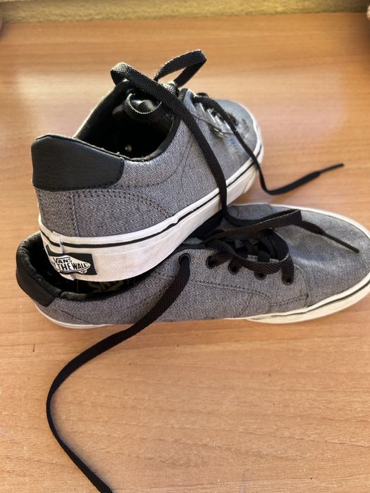 Ténis Vans N. 36